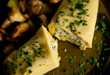 Cheese and Apple Omelets With Fresh Herbs